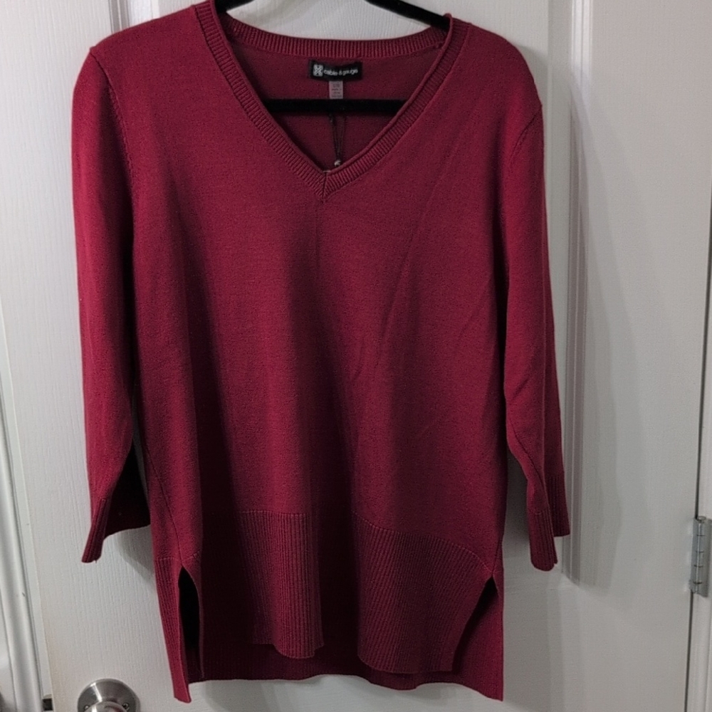 Cable And Gauge Red Claret Color V-Neck Sweater Size Large